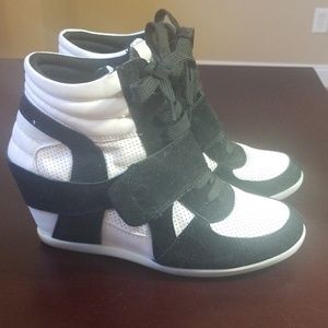 Black and white wedge sneakers